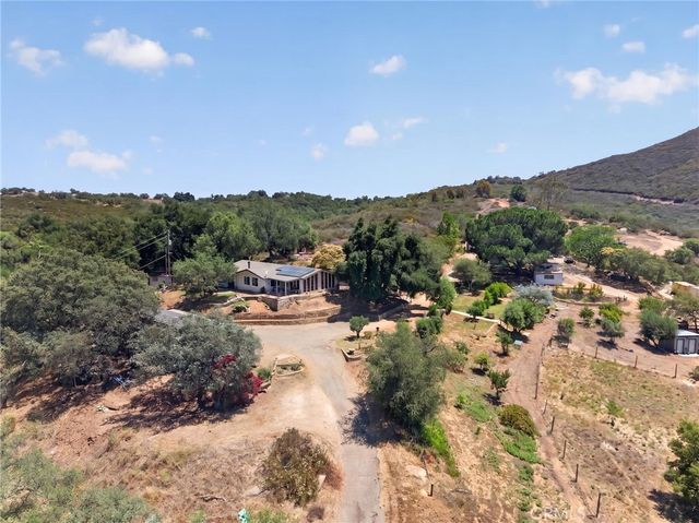 17535 Bear Valley Lane, Escondido, CA 92027