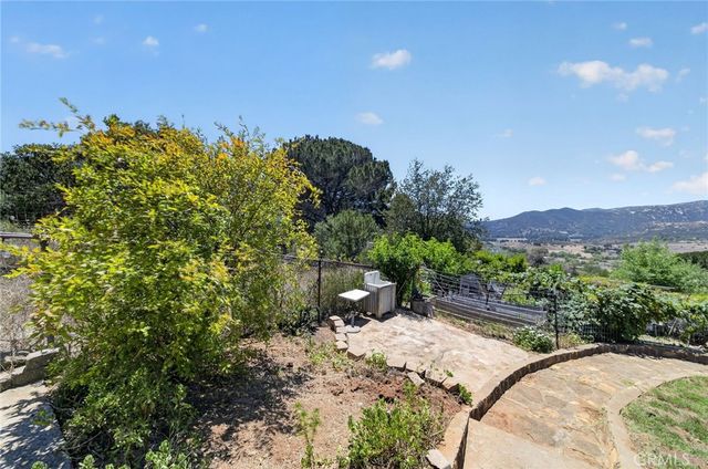 17535 Bear Valley Lane, Escondido, CA 92027