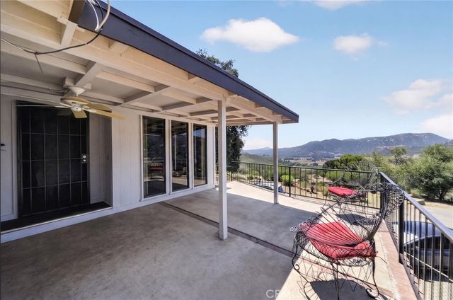 17535 Bear Valley Lane, Escondido, CA 92027