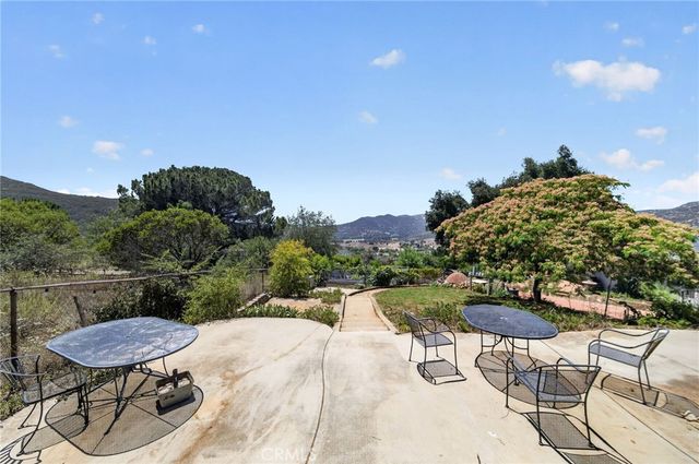 17535 Bear Valley Lane, Escondido, CA 92027