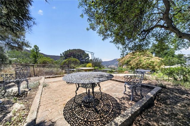17535 Bear Valley Lane, Escondido, CA 92027