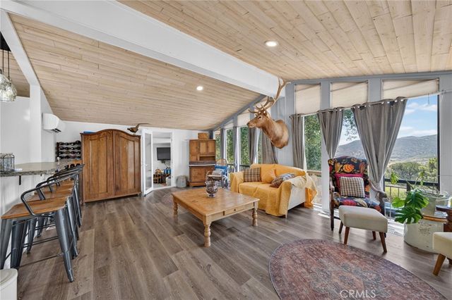 17535 Bear Valley Lane, Escondido, CA 92027