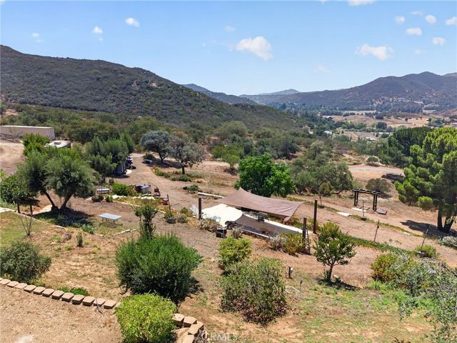 17535 Bear Valley Lane, Escondido, CA 92027