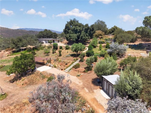 17535 Bear Valley Lane, Escondido, CA 92027
