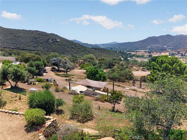 17535 Bear Valley Lane, Escondido, CA 92027