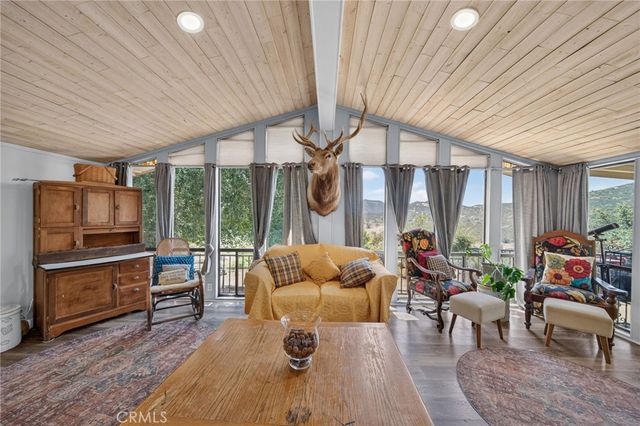 17535 Bear Valley Lane, Escondido, CA 92027