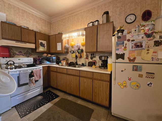 415 E Harris Street, Cadillac, MI 49601