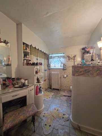 415 E Harris Street, Cadillac, MI 49601