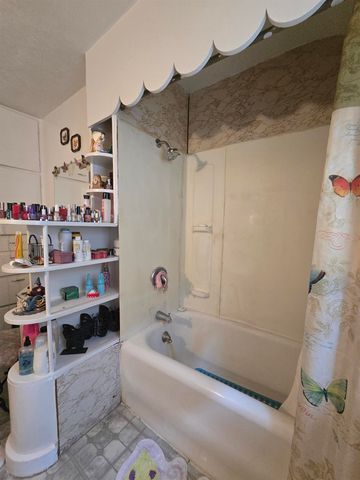 415 E Harris Street, Cadillac, MI 49601