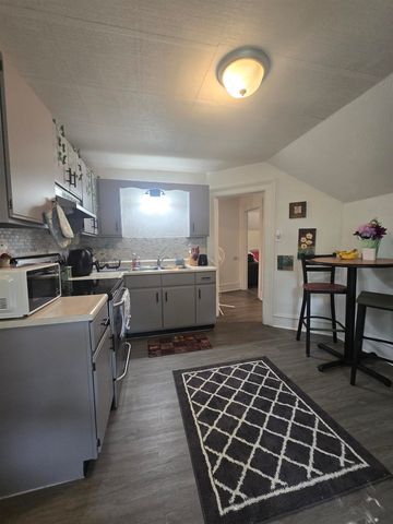 415 E Harris Street, Cadillac, MI 49601