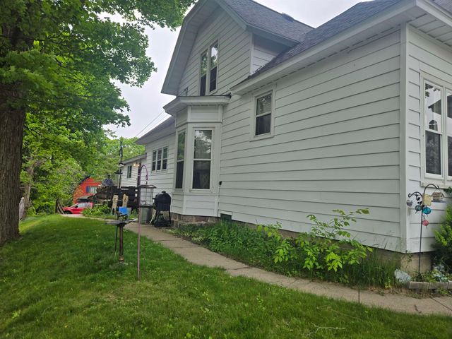 415 E Harris Street, Cadillac, MI 49601