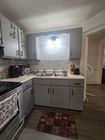 415 E Harris Street, Cadillac, MI 49601