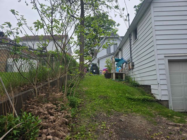 415 E Harris Street, Cadillac, MI 49601