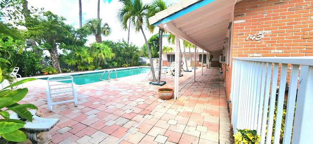143 Inlet Way 3, Palm Beach Shores, FL 33404