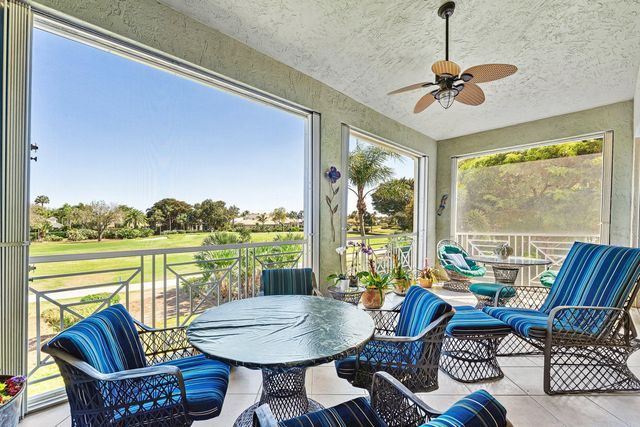 112 Palm Point Circle D, Palm Beach Gardens, FL 33418