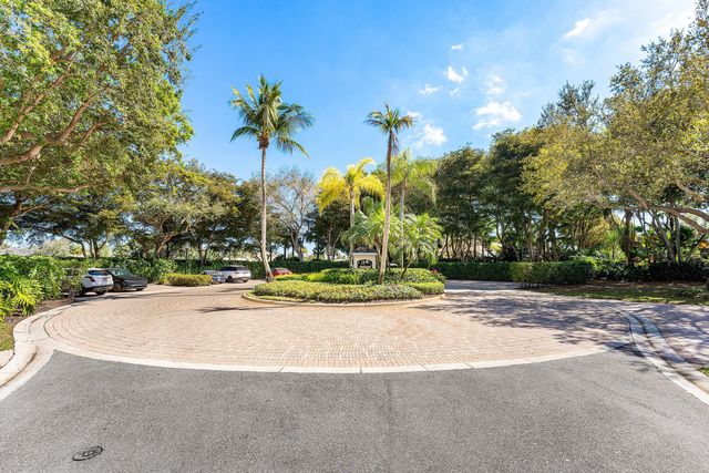 112 Palm Point Circle D, Palm Beach Gardens, FL 33418