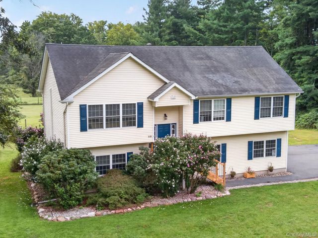 59 Gillespie Street, Pine Bush, NY 12566