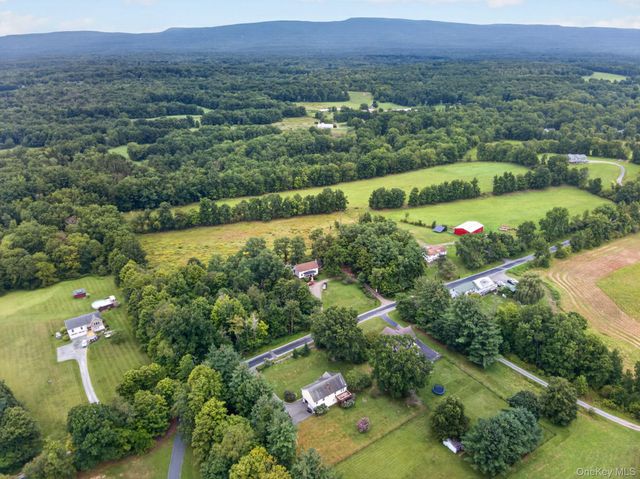 59 Gillespie Street, Pine Bush, NY 12566