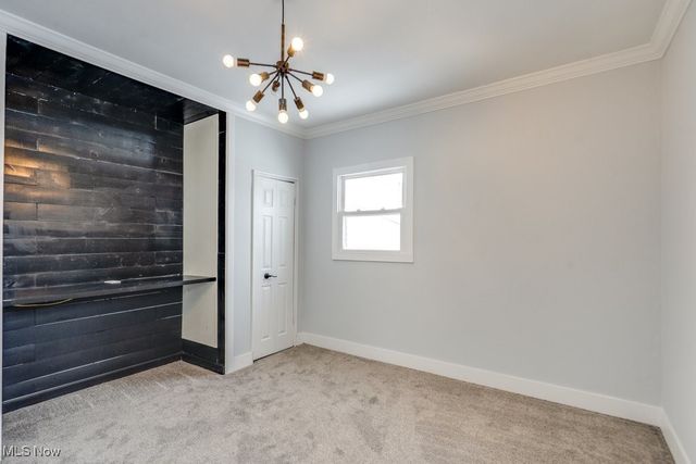 231 E Dresden Avenue, Akron, OH 44301