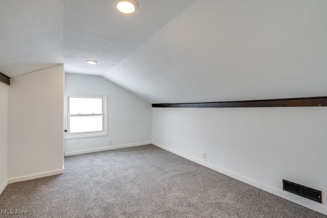 231 E Dresden Avenue, Akron, OH 44301