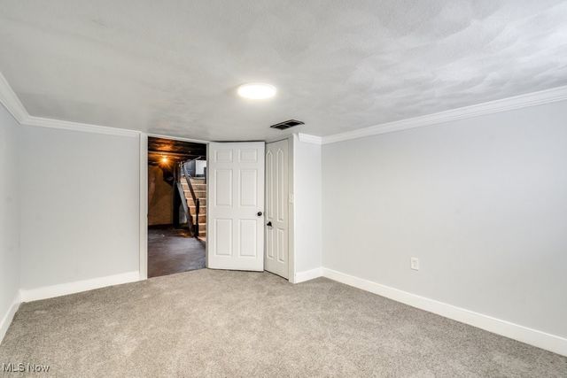 231 E Dresden Avenue, Akron, OH 44301