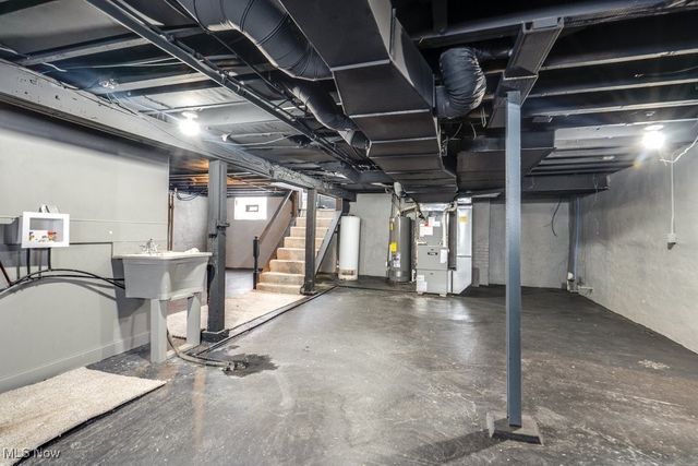 231 E Dresden Avenue, Akron, OH 44301