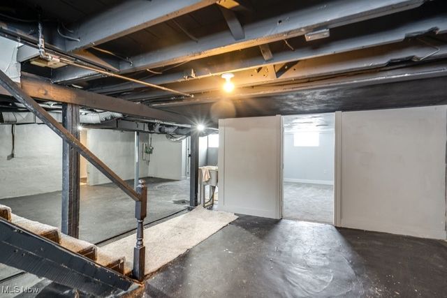 231 E Dresden Avenue, Akron, OH 44301