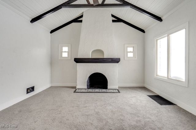 231 E Dresden Avenue, Akron, OH 44301