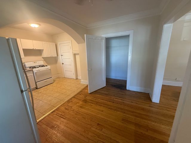 6348 13th Street A02, Berwyn, IL 60402