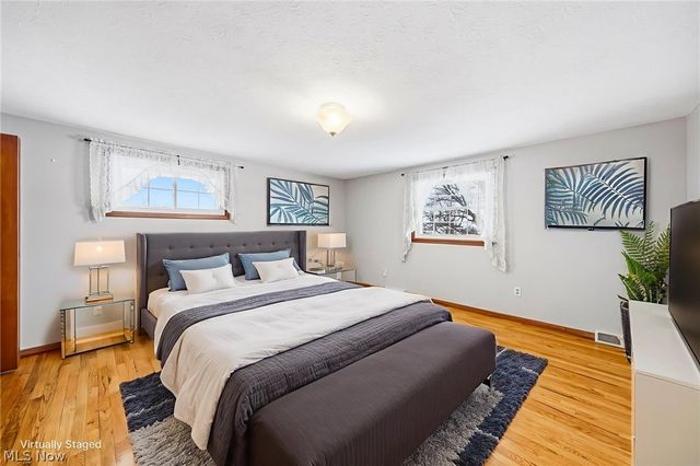 30302 Overlook Drive, Wickliffe, OH 44092