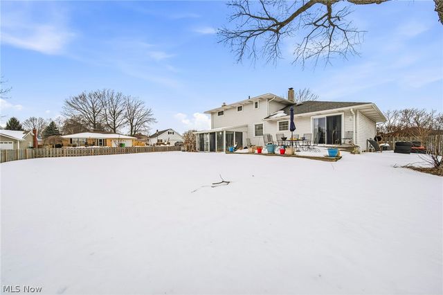 30302 Overlook Drive, Wickliffe, OH 44092