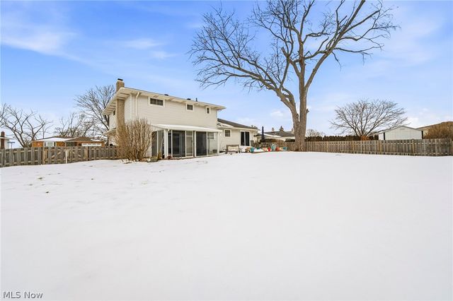 30302 Overlook Drive, Wickliffe, OH 44092