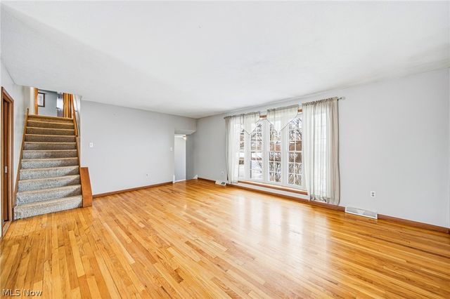 30302 Overlook Drive, Wickliffe, OH 44092