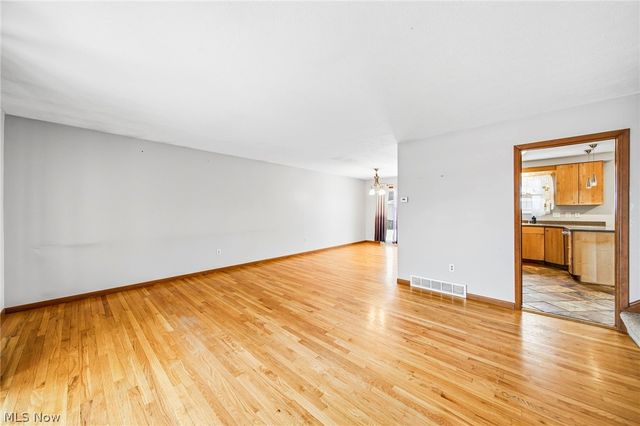 30302 Overlook Drive, Wickliffe, OH 44092