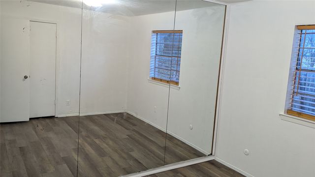 210 Sixpence Lane, Euless, TX 76039