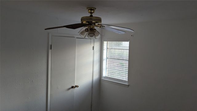 210 Sixpence Lane, Euless, TX 76039