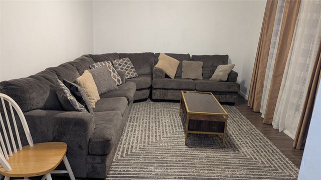 210 Sixpence Lane, Euless, TX 76039