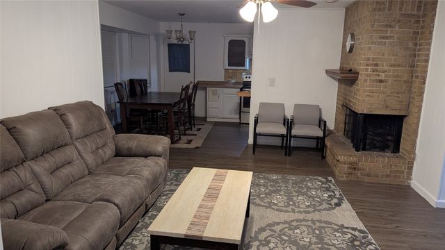 210 Sixpence Lane, Euless, TX 76039