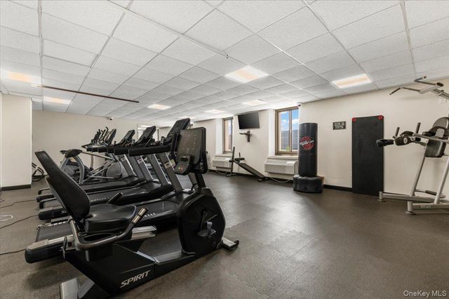 100 Broadway W 4T, Long Beach, NY 11561