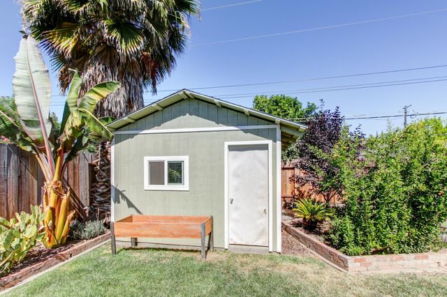 3226 Murchison Way, Carmichael, CA 95608