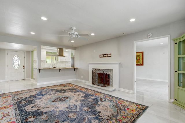 3226 Murchison Way, Carmichael, CA 95608
