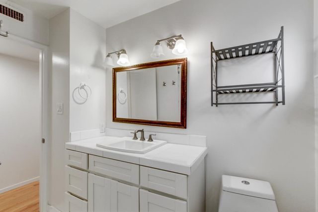3226 Murchison Way, Carmichael, CA 95608