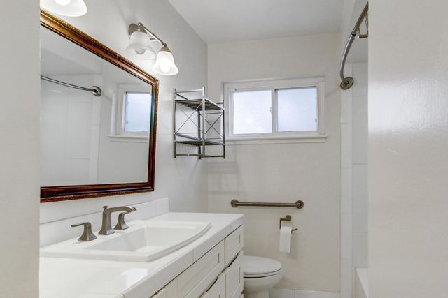 3226 Murchison Way, Carmichael, CA 95608