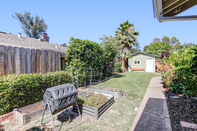 3226 Murchison Way, Carmichael, CA 95608