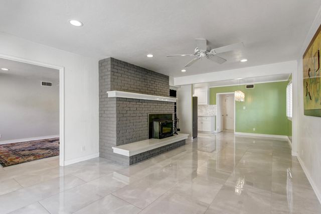3226 Murchison Way, Carmichael, CA 95608