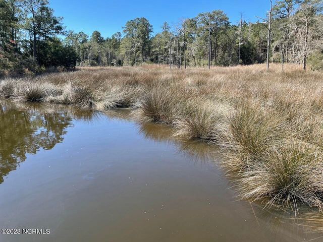330, 211 Garbacon Drive, Beaufort, NC 28516
