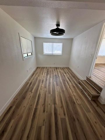 2194 Meadowbrook Ave, Merced, CA 95348