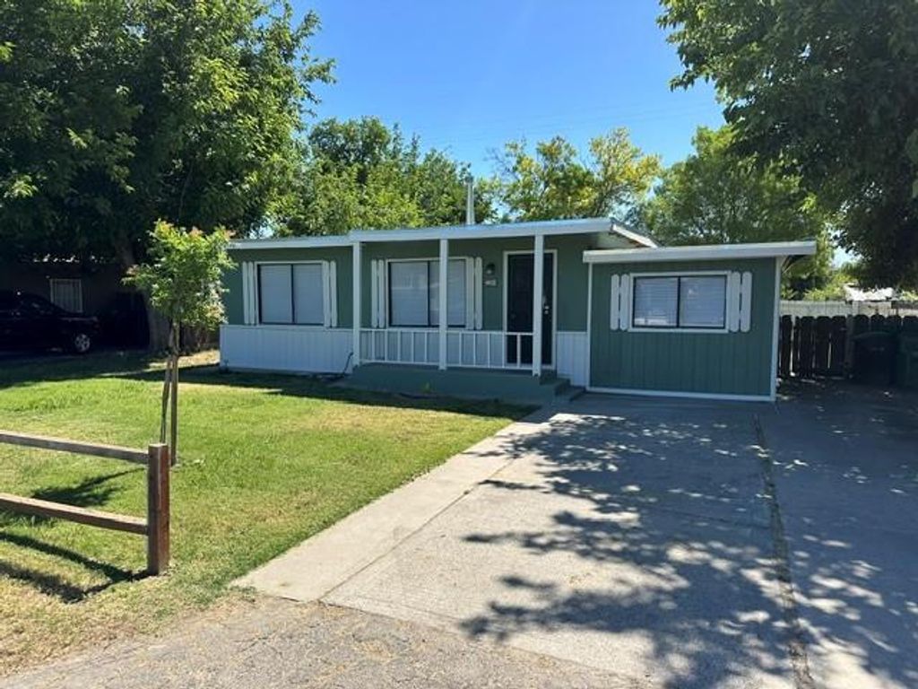 2194 Meadowbrook Ave, Merced, CA 95348
