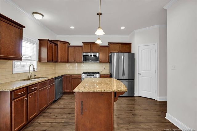 2816 Sand Trap Lane, Hope Mills, NC 28348