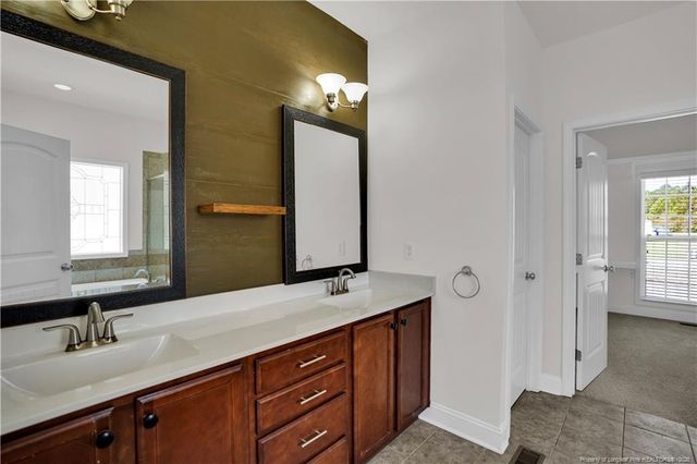 2816 Sand Trap Lane, Hope Mills, NC 28348